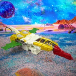 Transformers Generations Legacy Voyager G2 Universe Jhiaxus