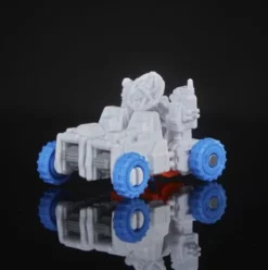 Transformers Generations Selects Titan Class Guardian Robot & Lunar-Tread