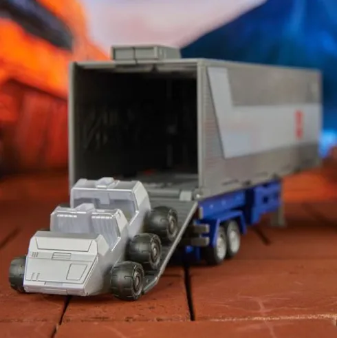 Transformers Studio Series Commander Class The Transformers: The Movie 86-31 Optimus Prime