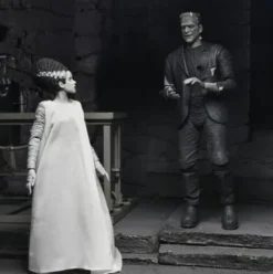 Universal Monsters Pack de 2 Figuras La novia de Frankenstein 90th Anniversary The Monster & His Mate (B&W) 18 cm