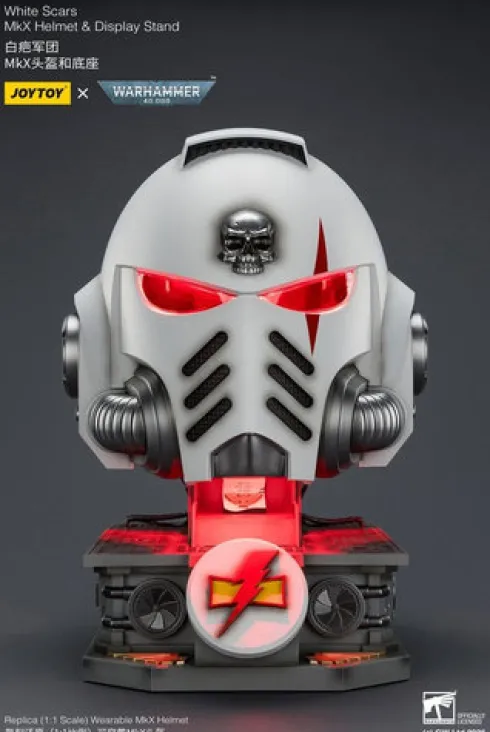 Warhammer 40,000 Casco con Soporte de Exhibición White Scars MkX 44 cm