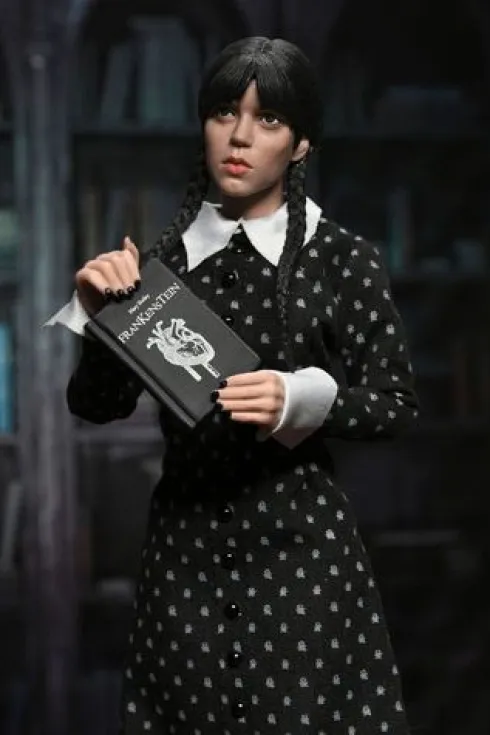 Wednesday Figura Wednesday (Classic Dress) 20 cm