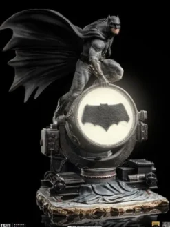 Zack Snyder’s Justice League Estatua 1/10 Deluxe Art Scale Batman on Batsignal 28 cm